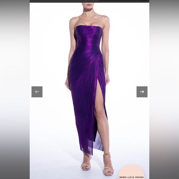 This dress is in excellent condition, it has been worn once. - Picture 4 of 8